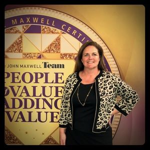 St. John SoCa leopard print swing jacket